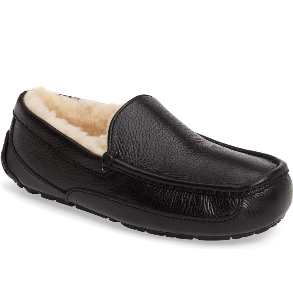 UGG Ascot Men’s black leather slippers